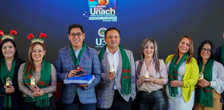 La Universidad Nacional de Chimborazo (UNACH) inauguró oficialmente su programación navideña para este año, denominada “Brilla Navidad, Brilla Unach, entre luces e historias”, una agenda que reúne actividades comunitarias, culturales y de integración institucional.