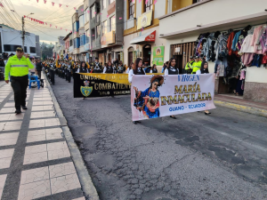 El cantón Guano, en Chimborazo, vivió una jornada llena de color, tradición y fervor religioso durante el pregón en honor a María Inmaculada, desarrollado la tarde y noche del viernes 5 de diciembre por las principales calles de la ciudad. El evento marcó el inicio de las festividades dedicadas a la patrona local, una celebración arraigada en la identidad cultural y espiritual del cantón.