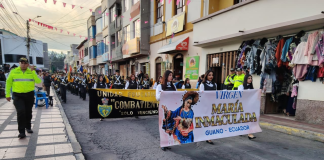 El cantón Guano, en Chimborazo, vivió una jornada llena de color, tradición y fervor religioso durante el pregón en honor a María Inmaculada, desarrollado la tarde y noche del viernes 5 de diciembre por las principales calles de la ciudad. El evento marcó el inicio de las festividades dedicadas a la patrona local, una celebración arraigada en la identidad cultural y espiritual del cantón.