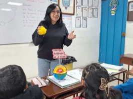 El Ministerio de Educación puso en marcha la Sectorización Docente 2026, un proceso digital que reorganiza los traslados entre instituciones públicas y genera nuevas vacantes mediante un sistema de intercambio directo. La iniciativa establece requisitos, plazos y criterios técnicos que buscan optimizar la distribución del talento humano en el país.