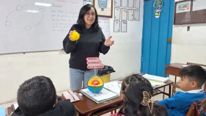 El Ministerio de Educación puso en marcha la Sectorización Docente 2026, un proceso digital que reorganiza los traslados entre instituciones públicas y genera nuevas vacantes mediante un sistema de intercambio directo. La iniciativa establece requisitos, plazos y criterios técnicos que buscan optimizar la distribución del talento humano en el país.