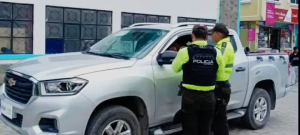 La presencia policial se intensificó en los cantones Chunchi y Alausí durante la última semana, como parte de un despliegue preventivo orientado a contener hechos delictivos y fortalecer el orden público en esta zona del sur de Chimborazo. Los operativos, ejecutados por la Policía Nacional del Ecuador, se concentraron en sectores estratégicos y de alta afluencia ciudadana.