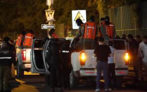 Tras un largo proceso judicial, el Tribunal de Garantías Penales del Guayas sentenció a 11 militares a 34 años y ocho meses de prisión por el delito de desaparición forzada de cuatro menores de edad, en el denominado caso Malvinas, uno de los procesos más sensibles y emblemáticos relacionados con el uso ilegítimo de la fuerza en el país.