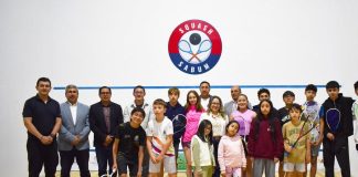 Reinauguran canchas de squash con apoyo de padres de familia en Chimborazo