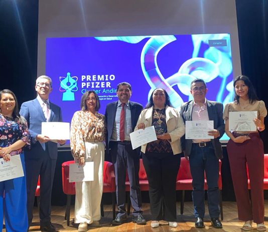 Pfizer anunció oficialmente a las ganadoras ecuatorianas del Premio Pfizer de Periodismo en Salud 2025, un reconocimiento que destaca a profesionales y estudiantes comprometidos con la divulgación científica y la generación de contenido riguroso y accesible sobre salud pública, ciencia e innovación.