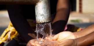 Más de 11.000 personas de zonas rurales en cuatro provincias del país acceden por primera vez a agua potable. El proyecto liderado por la empresa privada rompe una espera histórica que, en algunos casos, duró hasta 70 años.