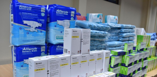 El Hospital Militar de la Brigada de Caballería Blindada de Riobamba incorporó este 13 de enero, nuevo equipamiento e insumos médicos tras recibir una donación de la fundación Charity Anywhere, destinada a fortalecer la capacidad de atención de esta casa de salud que presta servicios tanto al personal del Ejército Ecuatoriano como a la ciudadanía en general.