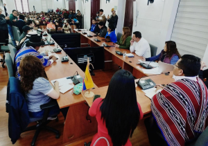 La actualización del catastro rural en Riobamba, impulsada por la administración municipal tras casi una década sin revalorizaciones, encendió la polémica en las parroquias de San Juan, Calpi y Yaruquíes, donde contribuyentes denunciaron cobros que consideraron desproporcionados y falta de información previa, un escenario que obligó al Concejo a activar una comisión que, tras verificar el sistema en territorio, confirmó un error técnico que infló el valor de los predios.