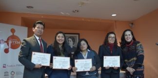 Alrededor de 90 docentes de las provincias de Chimborazo, Cotopaxi y Tungurahua se graduaron de la Academia E-STEM+, una iniciativa impulsada por la Fundación FIDAL con el respaldo de la Cooperativa de Ahorro y Crédito CACPECO, que busca fortalecer la calidad educativa en la Sierra Centro del Ecuador mediante metodologías activas, innovación pedagógica y formación integral gratuita para maestros.