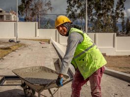 Con un 90% de avance físico, el nuevo parque del barrio Luis A. Martínez se perfila como una de las intervenciones urbanas más visibles en el suroeste de Riobamba.  La obra, ejecutada por el Municipio bajo la administración del alcalde John Vinueza Salinas, se acerca a su culminación en medio de expectativas altas.