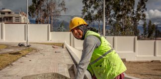 Con un 90% de avance físico, el nuevo parque del barrio Luis A. Martínez se perfila como una de las intervenciones urbanas más visibles en el suroeste de Riobamba.  La obra, ejecutada por el Municipio bajo la administración del alcalde John Vinueza Salinas, se acerca a su culminación en medio de expectativas altas.