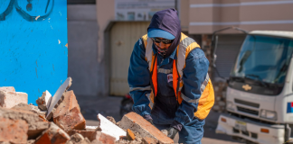 El Municipio de Riobamba puso en marcha la segunda fase del proyecto de intervención integral del mercado La Esperanza 1, con el propósito de fortalecer la seguridad ciudadana, mejorar las condiciones de trabajo de los comerciantes y promover el desarrollo económico y turístico del sector.