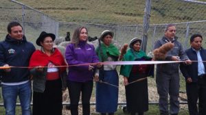 La comunidad de Lig Lig, en el cantón Colta, fue escenario de un hito para el desarrollo productivo del país con la inauguración del Primer Centro de Mejoramiento Genético de Alpacas del Ecuador, un proyecto pionero que apunta a impulsar la sostenibilidad económica, social y ambiental en el páramo chimboracense.