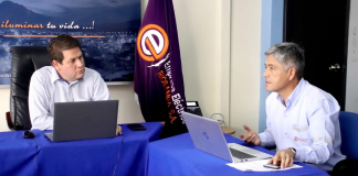 La gestión del servicio eléctrico en Chimborazo sumó un nuevo capítulo de coordinación técnica e institucional este 23 de enero. El gerente de la Empresa Eléctrica de Riobamba S.A. (EERSA), Tony Coronel Vásquez, mantuvo una reunión de trabajo con representantes del Colegio de Ingenieros Eléctricos y Electrónicos de Chimborazo (CIEECH), en un espacio orientado a evaluar el estado del sistema, revisar proyectos en marcha y anticipar los retos que enfrenta la red de distribución en la provincia.