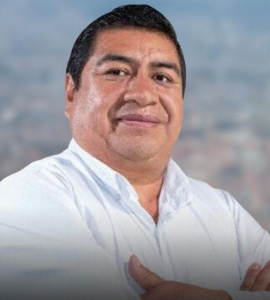 Luego de una semana de suspensión dispuesta por el Consejo de Participación Ciudadana y Control Social (CPCCS), Fabián Valla retomó oficialmente sus funciones dentro del equipo de veedores ciudadanos de la obra de regeneración urbana que ejecuta el Municipio de Pastaza.