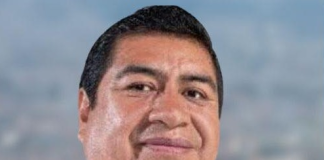 Luego de una semana de suspensión dispuesta por el Consejo de Participación Ciudadana y Control Social (CPCCS), Fabián Valla retomó oficialmente sus funciones dentro del equipo de veedores ciudadanos de la obra de regeneración urbana que ejecuta el Municipio de Pastaza.