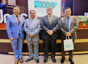 La Carrera de Comunicación Social de la Universidad Nacional de Chimborazo (UNACH) inauguró la mañana del lunes 26 de enero de 2026 la vigésima séptima edición del Congreso Internacional Eugenio Espejo, un espacio académico de reflexión y diálogo que este año se desarrolla bajo la temática “Comunicación, identidad y olimpismo”.