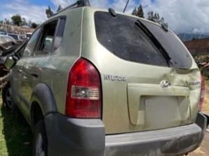 Motocicletas bajo investigación, automóviles con reporte de robo y un camión hallado en condición de abandono, fueron recuperados en distintos cantones de la provincia de Chimborazo como resultado de una serie de operativos ejecutados por la Policía Judicial, en coordinación con unidades de apoyo y tras la activación de alertas ciudadanas, acciones que permitieron fortalecer la lucha contra los delitos contra la propiedad y avanzar en la identificación de posibles estructuras dedicadas a la sustracción y comercialización ilegal de vehículos en la provincia.