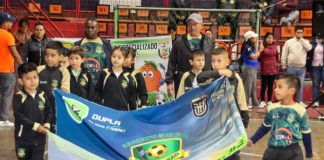 Guaranda vivió una jornada cargada de alegría, ilusión y orgullo durante la inauguración oficial de la Liga Nacional de Baby Fútbol 2026, un evento que reunió a decenas de niños, familias y autoridades locales en torno al deporte formativo y la sana convivencia. La ceremonia marcó el inicio de una nueva temporada deportiva que coloca a la niñez como protagonista del presente y del futuro de la ciudad.