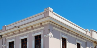 La Cooperativa de Ahorro y Crédito Juventud Ecuatoriana Progresista Limitada (JEP), una de las entidades financieras cooperativas más grandes del país, absorbió oficialmente a la cooperativa Unión Ferroviaria de Riobamba, en un proceso de fusión extraordinaria dispuesto por la Superintendencia de Economía Popular y Solidaria (SEPS) y vigente desde el 19 de diciembre de 2025.