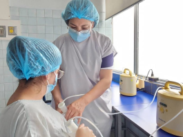 El Banco de Leche Humana del Hospital General Riobamba cumple un rol fundamental en la atención integral de madres y recién nacidos, al brindar apoyo especializado en lactancia materna y garantizar leche segura y de calidad para los bebés hospitalizados, especialmente aquellos que se encuentran en el área de Neonatología.