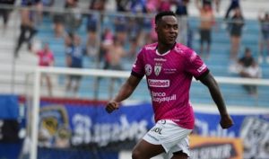 En dos días, Mushuc Runa pasó del “no va” al “ya está”, y cerró uno de los fichajes más llamativos de cara a la temporada 2026, Renato Ibarra, mundialista con Ecuador en Brasil 2014, vestirá la camiseta del “Ponchito”.