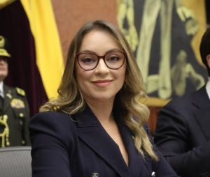 La asambleísta por Chimborazo, Mishel Mancheno, presentó una querella por presunta calumnia en contra de la asambleísta Mónica Palacios (Revolución Ciudadana), la acción legal fue interpuesta ante la Corte Nacional de Justicia, y subrayó que “el país merece responsabilidad y seriedad, y eso exige pruebas, no ruido”.