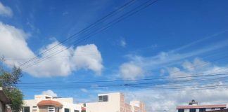 El Municipio de Riobamba instaló un nuevo contenedor de basura en el sector de la urbanización Los Manzanares, luego de que el anterior fuera incinerado durante las celebraciones de fin de año, en un hecho calificado por las autoridades como un acto irresponsable que afectó directamente al patrimonio público.