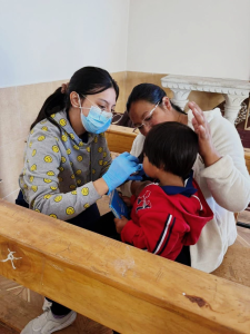Con el objetivo de fortalecer la atención primaria y garantizar el acceso a los servicios básicos de salud, personal del Centro de Salud realizó una jornada de intervención comunitaria en los sectores de Batzacón, parroquia San Andrés, y en la comunidad de Langos, en el cantón Guano.