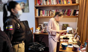 La Fiscalía General del Estado ejecutó un operativo de alcance nacional en el marco del denominado Caso Caja Chica, una investigación que indaga presuntos delitos de delincuencia organizada, lavado de activos y financiamiento político irregular.