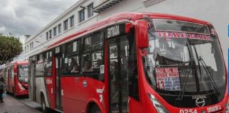 En sesión del Concejo Cantonal, y con 13 de 16 votos a favor, se aprobó el incremento del pasaje del bus urbano en Cuenca de USD 0,30 a USD 0,40, de los cuales USD 0,10 serán subsidiados por el Municipio.