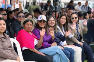 Riobamba se convirtió en el epicentro del liderazgo femenino con la realización del II Encuentro Zonal de Mujeres “Manos que Lideran”, un espacio que reunió a mujeres de zonas urbanas y rurales de Chimborazo y Pastaza, autoridades nacionales y representantes de organizaciones sociales, con un objetivo común: fortalecer el empoderamiento, la participación y la autonomía económica de las mujeres.