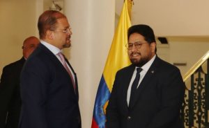 La cooperación en seguridad entre Ecuador y Estados Unidos sumó un nuevo capítulo tras la visita oficial de Joseph M. Humire, subsecretario adjunto de Guerra de ese país. El funcionario cumplió una agenda en Quito. En la capital mantuvo reuniones de alto nivel con autoridades del Gobierno de Daniel Noboa para coordinar acciones frente a amenazas transnacionales.