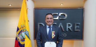 Grupo DIFARE, actor clave y referente en el sector salud del Ecuador, mantiene un firme compromiso con el desarrollo del país y la región. El liderazgo, la visión empresarial y la trascendencia de la gestión de sus principales directivos han sido reconocidos por organismos nacionales e internacionales.