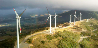 El Gobierno del presidente Daniel Noboa presentó el 28 de enero de 2026 un nuevo proyecto de ley orgánica para fortalecer los sectores estratégicos de minería y energía, con especial enfoque en el sector eléctrico. Esta iniciativa, de carácter económico urgente, busca establecer reglas claras bajo las cuales el Estado puede delegar a privados la ejecución de proyectos de generación de energía.