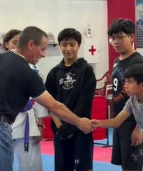 🏅🚨 ¡Impulso al deporte en Chimborazo! El interventor de la Federación  Deportiva de Chimborazo, Guillermo Luque, inició un recorrido por  escenarios deportivos para fortalecer el desarrollo de todas las  disciplinas 💪 👥